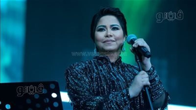 الفنانة شيرين عبد