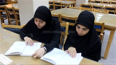 حنان وليلي.. قصة كفاح شقيقتين من محو الأمية إلى كلية الآداب ببنى سويف 