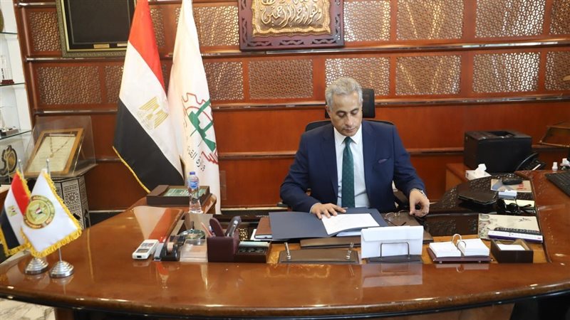 وزير القوى العاملة