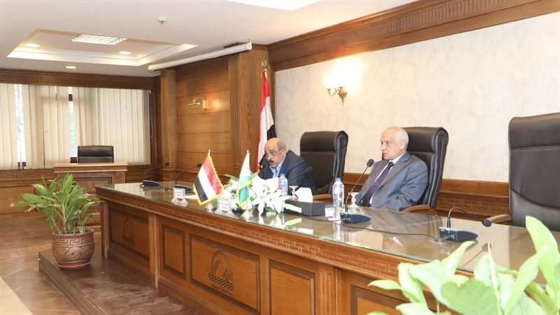 محافظ الجيزة خلال