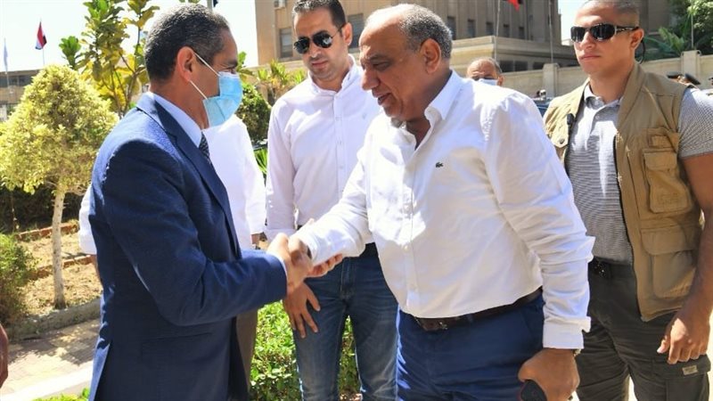 محمود عصمت وزيى قطاع