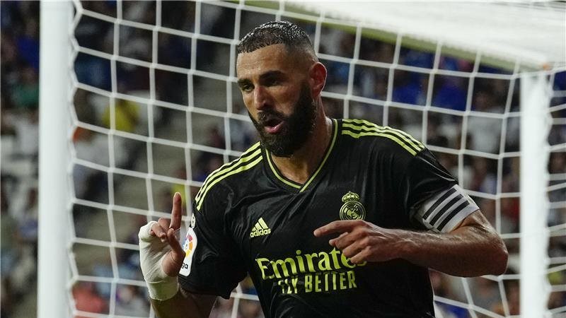 كريم بنزيما لاعب