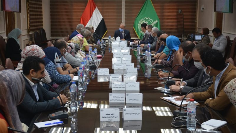 محافظ القليوبية خلال
