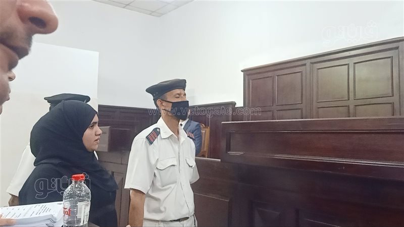 والدة الطفلة روجينا