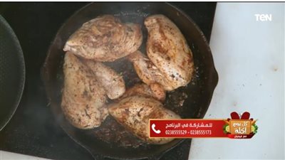 جربي أكلات المطاعم.. طريقة عمل صدور الفراخ بحشوة التاكو | فيديو 