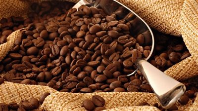 أخبار الاقتصاد: ارتفاع سعر اليورو.. تراجع البن خلال الفترة المقبلة.. وانخفاض أسعار 3 سلع خلال أغسطس