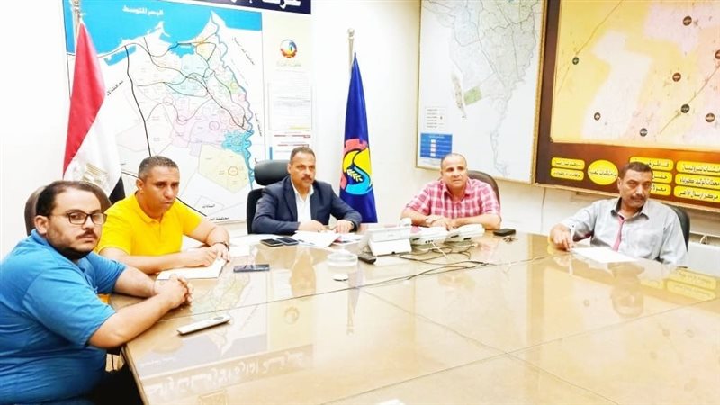 البحيرة تستعرض أمام