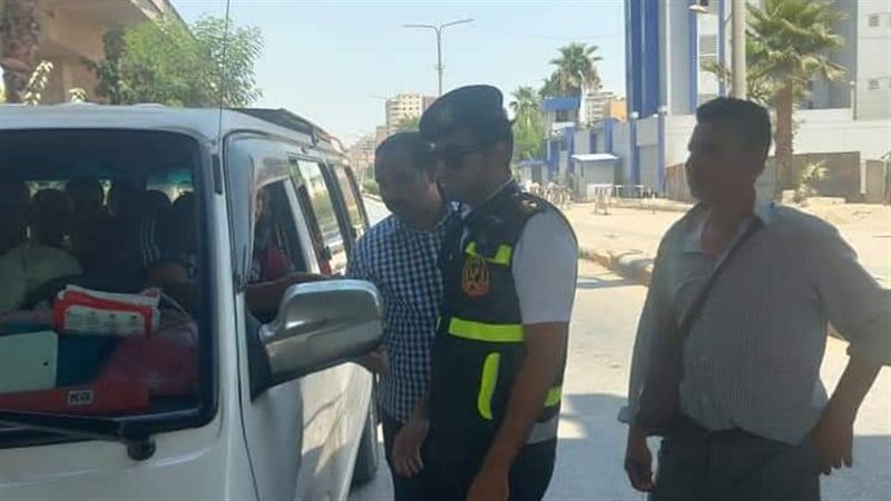ضبط سيارات أجرة مخالفة