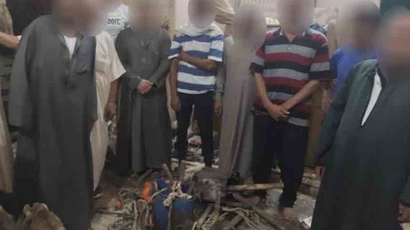 ضبط 9 أشخاص للتنقيب