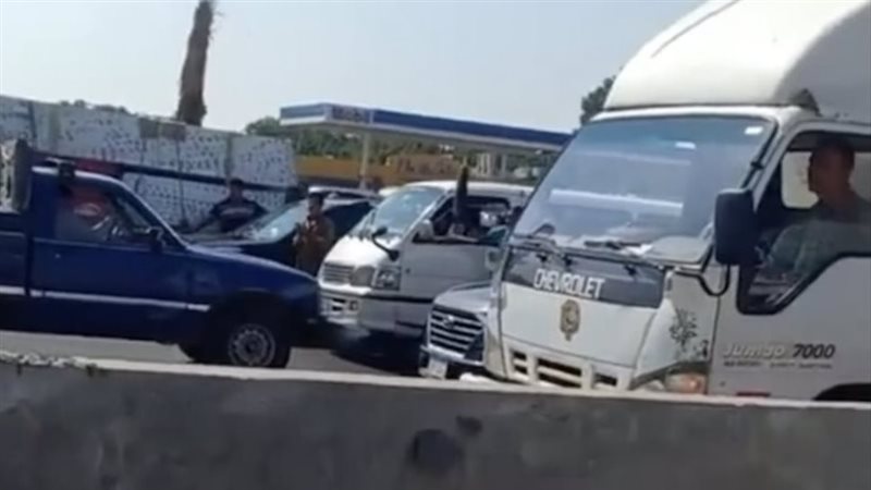 اصابة ضابط في مطارده