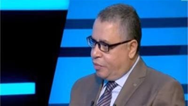 الدكتور أحمد العطيفي