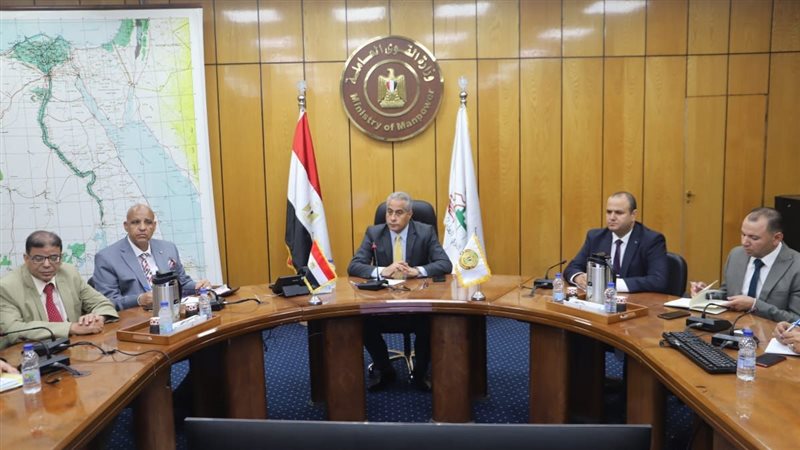 وزير القوى العاملة