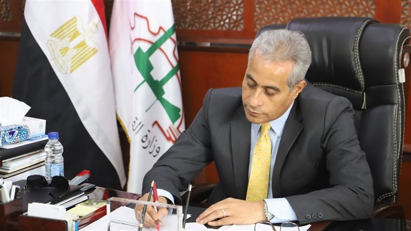 وزير القوى العاملة