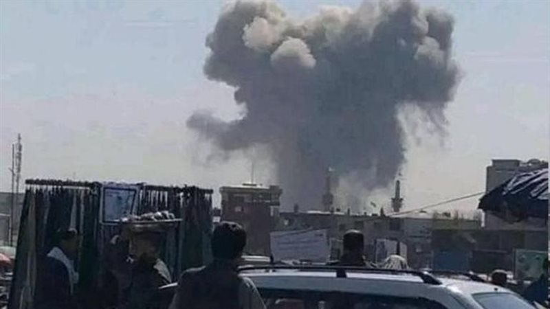 دخان يتصاعد من انفجار