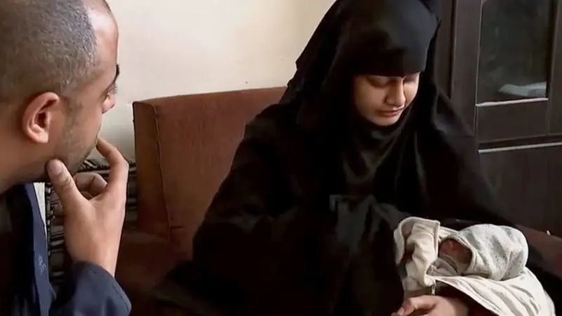 عروس داعش مع أحد