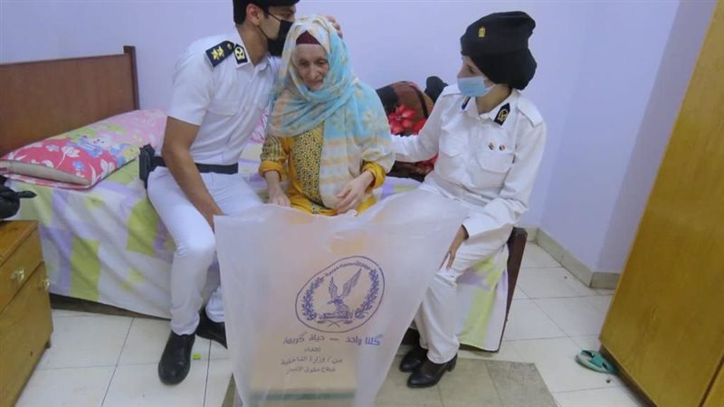 قافلة إنسانية 