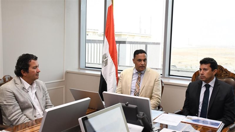 لقاء وزير الرياضة