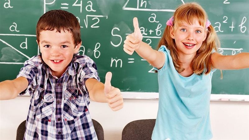 الأطفال في الدراسة