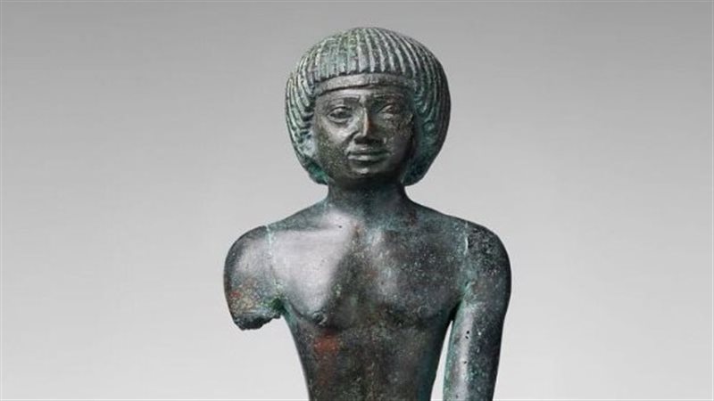 الآثار تعلن استرداد