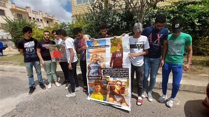 أصدقاء فارس أمام
