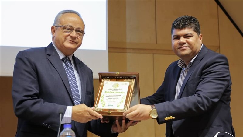 مدير مكتبة الإسكندرية