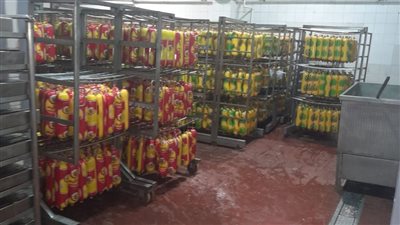 تموين برج العرب بالإسكندرية يضبط مواد غذائية وخامات مجهولة المصدر 