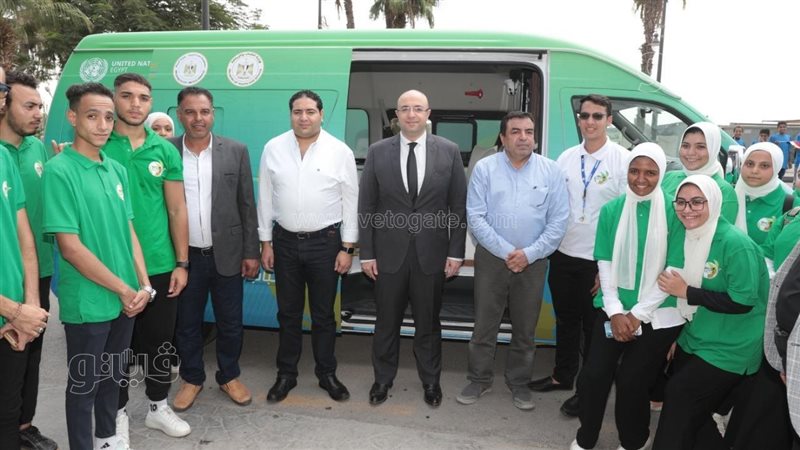 محافظ بني سويف يستقبل
