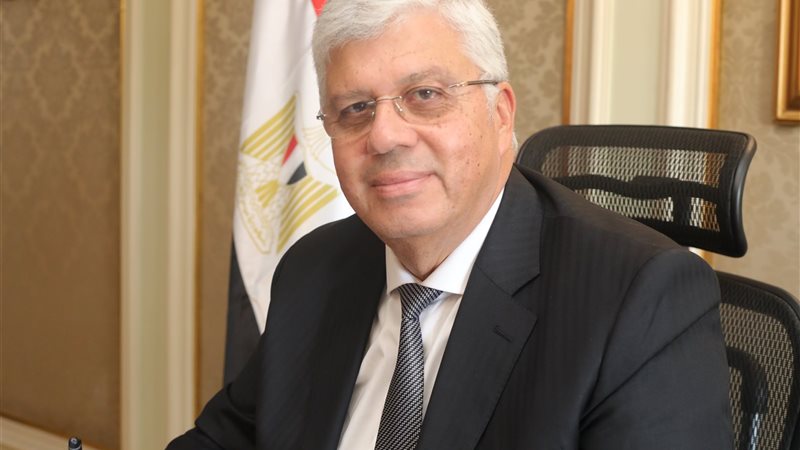 د. ايمن عاشور