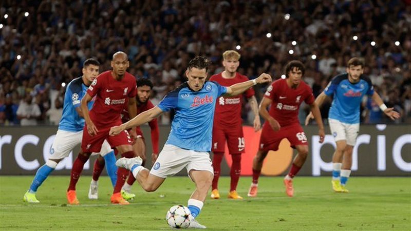ليفربول ونابولي