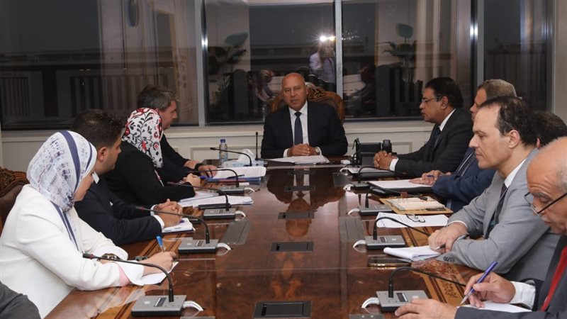 اجتماع وزير النقل