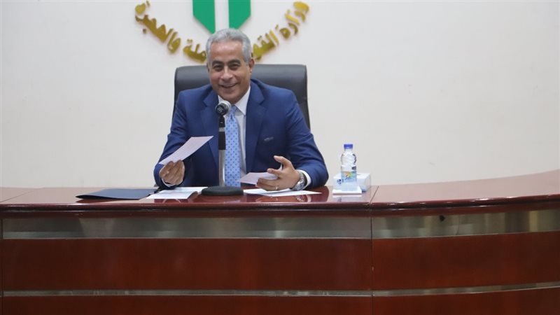 حسن شحاتة وزير القوى