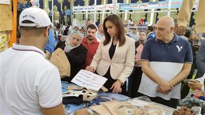 نائب محافظ البحيرة تفتتح معرض 