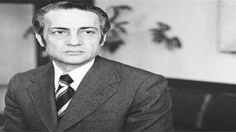 الصحفى الراحل على