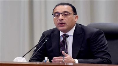 رئيس الوزراء: 8 مليارات دولار تكلفة الازدحام المروري بالقاهرة في 2014 