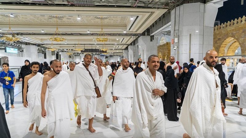 المعتمرون