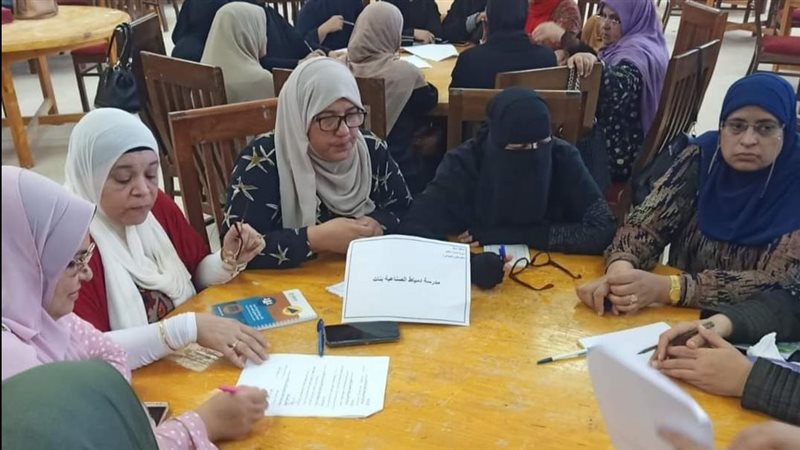 تدريب معلمى المدارس