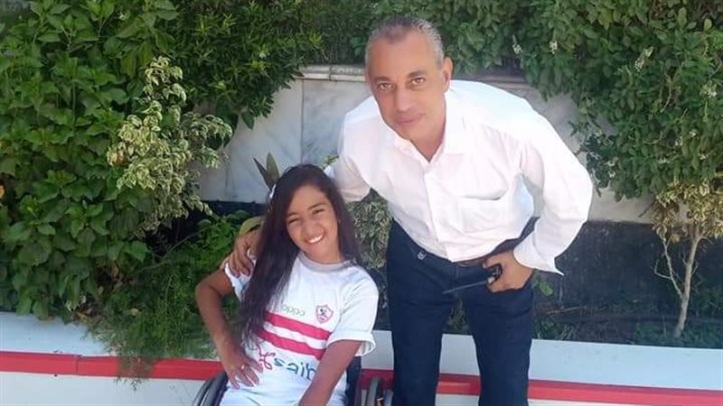 الطفلة نورا تزور