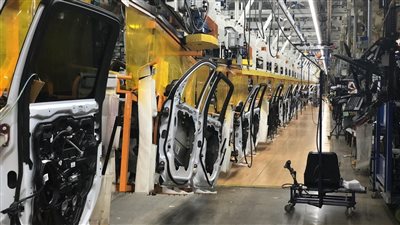 ازدهار صناعة الروبوتات المستخدمة في تصنيع السيارات الكهربائية 