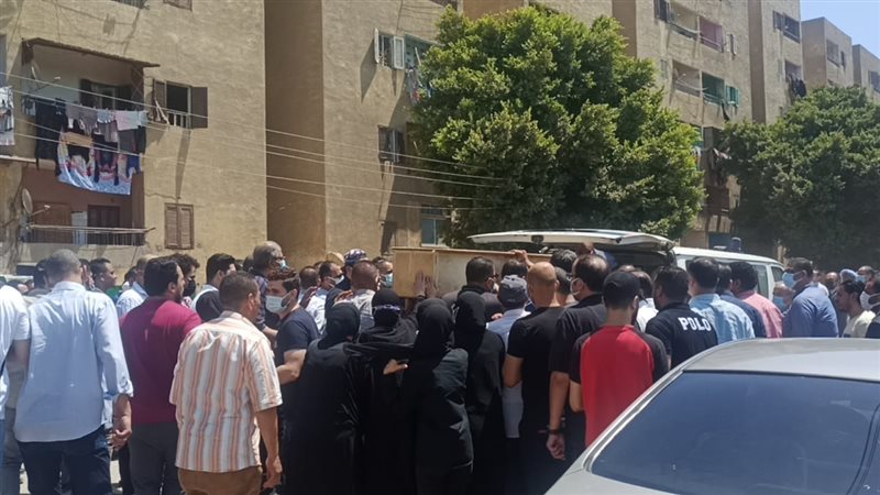 لحظة توديع جثمان