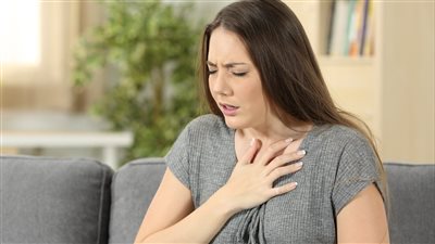 علاج الزغطة المستمرة للكبار.. بوسائل كلها طبيعية وبسيطة 
