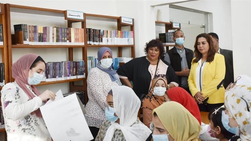 وزيرة الثقافة ومحافظ
