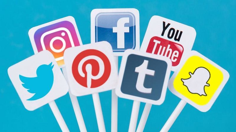 مواقع التواصل 