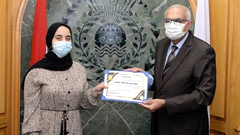رئيس جامعة المنصورة