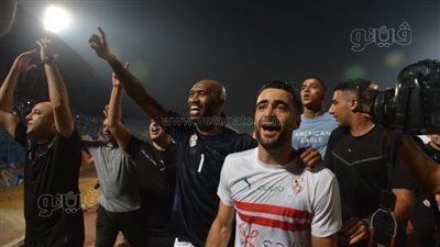 فرحة وهتافات.. 25 صورة ترصد احتفالات لاعبي الزمالك بالتتويج بالدوري 