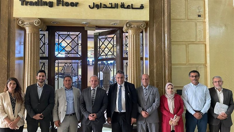 لقاء رئيس البورصة