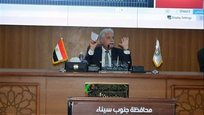  محافظ جنوب سيناء يستعرض المشروعات المقرر افتتاحها في ذكرى انتصارات أكتوبر