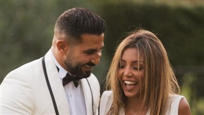 أول ظهور في شهر العسل.. أحمد سعد: اوعى تسيب حبيبك | فيديو