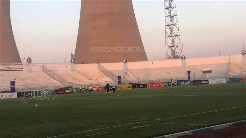 وصول المقاولون لاستاد