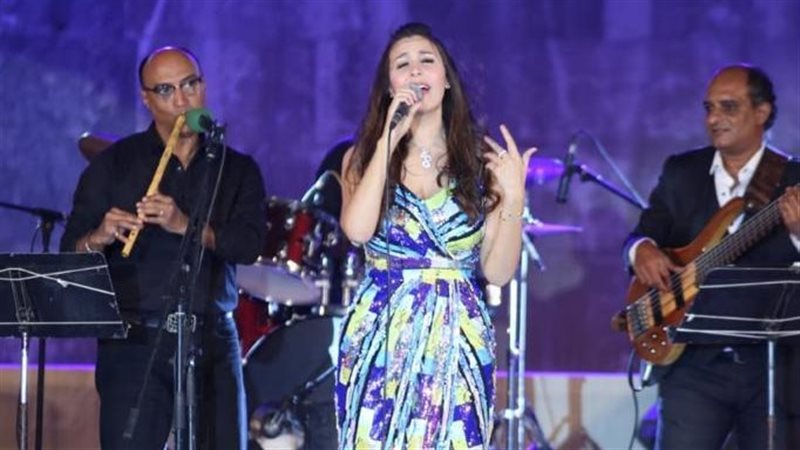 الفنانة جنات