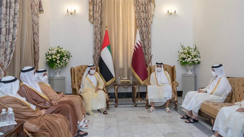 محمد بن راشد يجتمع